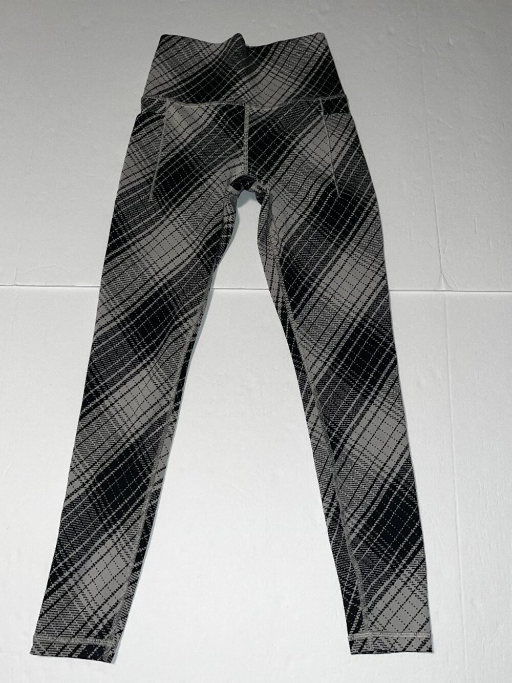 Athleta Salutation Stash Textured Tight leggings plaid women's XXS
